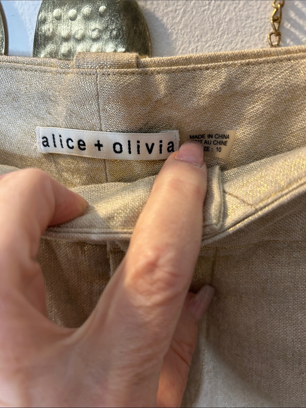 Alice + Olivia Metallic Gold Linen Blend Shorts - Picture 5 of 6